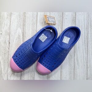 Native Shoes Kids Water Shoes in Blue and Purple. Size J1. NWT.